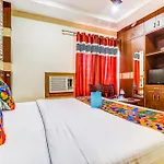 Fabhotel Crystal Inn I