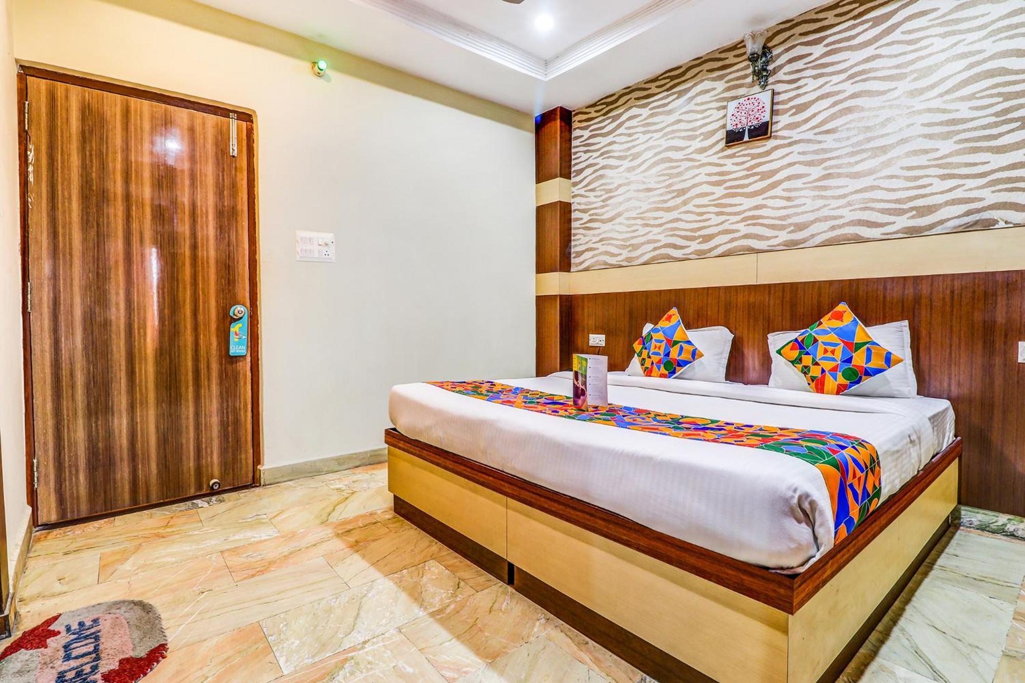 Hotel Fabhotel Crystal I 3*